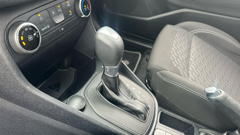 Ford Fiesta 1.0 EcoBoost Hybrid mHEV 125 Titanium 5dr Auto Petrol Hatchback